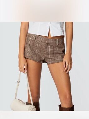 EDIKTED NWT Plaid Brown Tailored Women’s Shorts